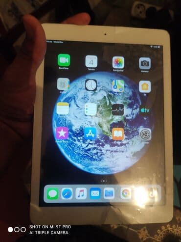 ipad 3: İpad ağır satılır.İdeal vəziyyətdədir.Adaptoruda var.Real alıcılara — 3