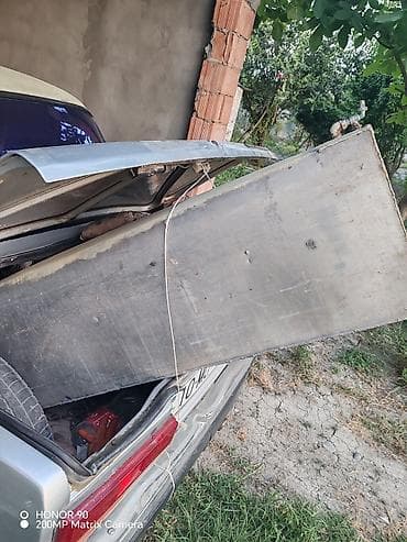 bağ üçün işıq: Məhsul: Metal su çəni (kranlı) Təsvir: - Material: qalın divarlı — 2