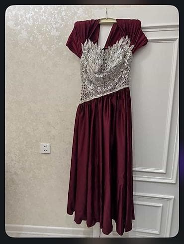 Bordo rəngli ziyafət/nişan donu - Model: qısa qollu, açıq dekolteli