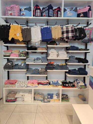 Avtoservis avadanlıqları: Geyim magaza vitrinləri ideal vəziyətdə satılır. Vitrin mebeleri — 5