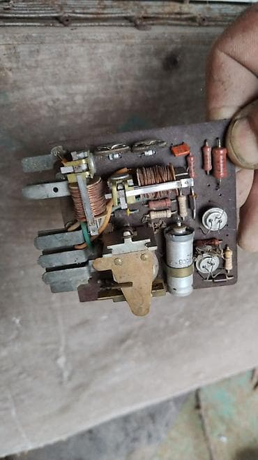 Elektronika ehtiyat hissələri və platalar dəsti - Müxtəlif köhnə