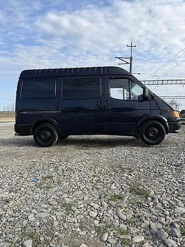 kia satış mərkəzi: Ford Transit: 2.4 l | 1999 il 352868 km Mikroavtobus — 3