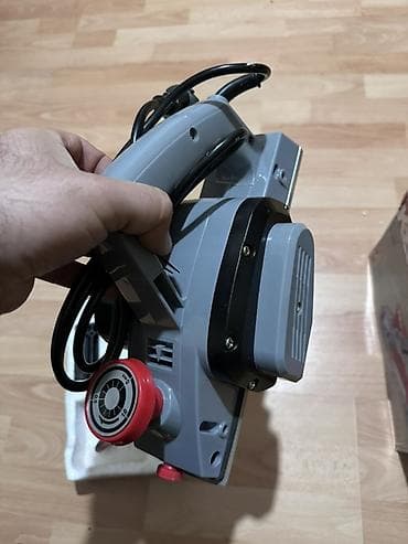 Напольные покрытия: Elektrikli taxta rende (hand planer) Xüsusiyyətlər: - Şəbəkə ilə — 1