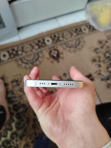 hp mini: IPhone 14, Ağ, Face ID — 3