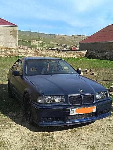 hyundai sonata 2004: BMW 3 series: 1.8 l | 1991 il Sedan — 1