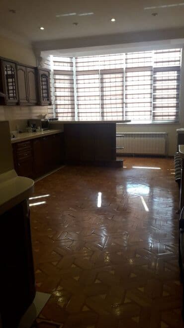 Kirayə mənzillər: Next to the winter Park, near the German pharmacy, in the new building — 8