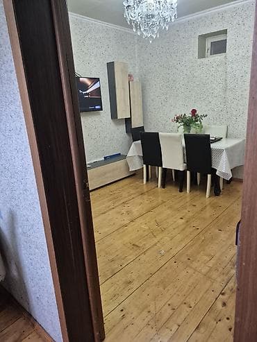 sumqayit bagca seher ev satilir: Bakı, Bülbülə qəs., 5 otaqlı, Köhnə tikili, m. Koroğlu, 120 kv. m — 2