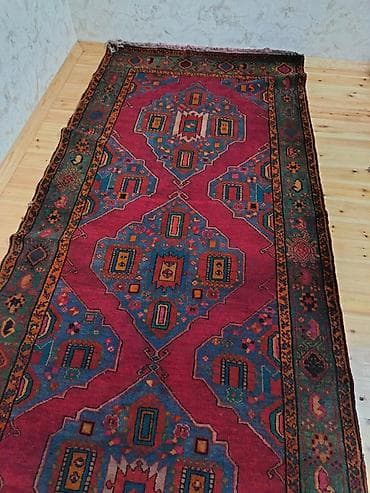 Xalça – əl işi, şərq üslubunda - Material: təbii yun - Toxunuş: əl