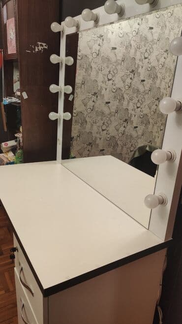 bor maşını: Makiyaj üçün masa — 1