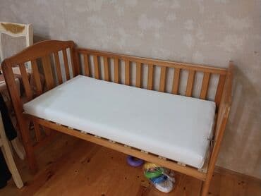 Oğlan və qız üçün, Dördbucaq, Beşik, Dəst ilə, Matras ilə, Yellənmə mexanizmsiz