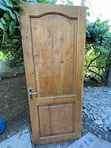 2107 qapi: Taxta qapılar satılır. Şəkillərdə fərqli modellərdə, təbii ağac — 1