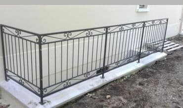 Dəmir məhəccər müxtəlif dizayn və rənglərdə mövcuddur. Bu məhəccərlər