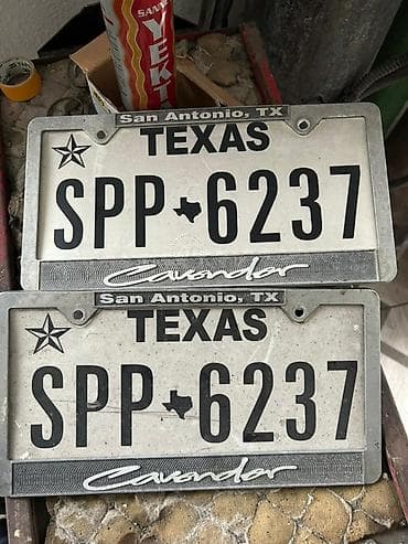 model maşınlar: Məhsul: Texas dövlət nömrə nişanı dəsti və çərçivələri - Ştat: Texas — 1