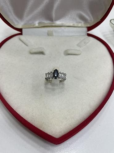 tek qas uzuk: Üzük, Gümüş, Sapfir — 1