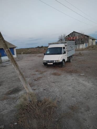 Yükdaşıma üçün ideal yüngül yük maşını - Ağ rəngli, ön hissəli kabin