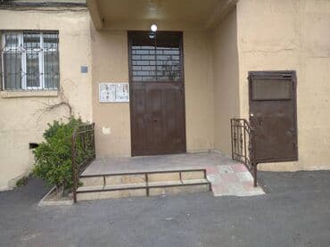 9 ci mikrorayon satilan evler: Bakı, Yeni Günəşli Massiv A, 5 otaqlı, Köhnə tikili, 110 kv. m — 24