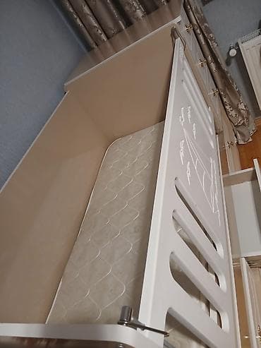 Beşiklər: Oğlan və qız üçün, Dördbucaq, Beşik, Dəstsiz, Matras ilə, Yellənmə mexanizmsiz — 3