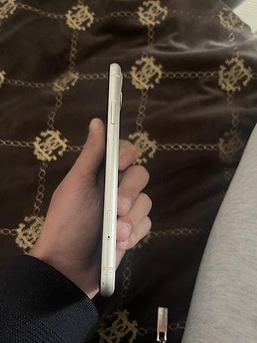 iphone 11 mağaza: IPhone 11, Ağ, Face ID — 6