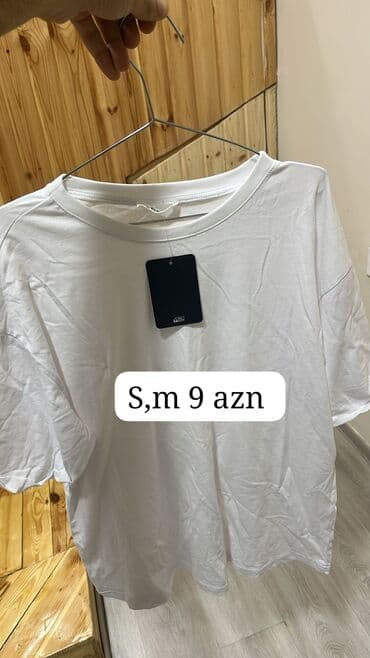 русский мех: Məhsullar: - Qara jilket/ceket: zipli ön hissə, yanlarda qapaqlı və — 11