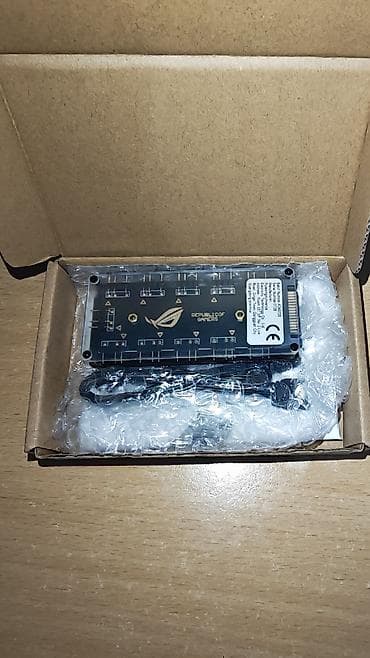 kabeller: Məhsul: ASUS ROG adreslənə bilən RGB fan və LED zolaq hubı. Yenidir — 1