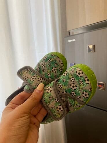 детские футбольные щитки: Домашние тапочки, Размер: 34, цвет - Зеленый, Новый — 3