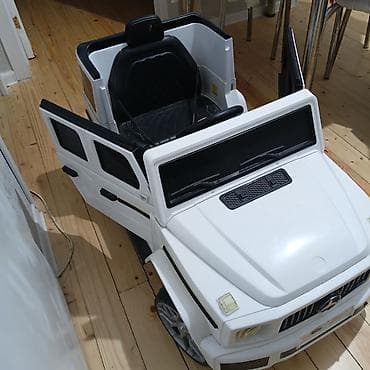 uşaq maneji: Uşaq üçün elektrikli minik maşını – ağ rəng, Mercedes G-Class — 2