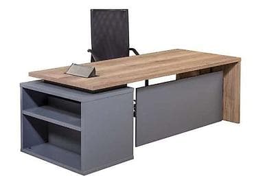 Müdir üçün, Künc masa