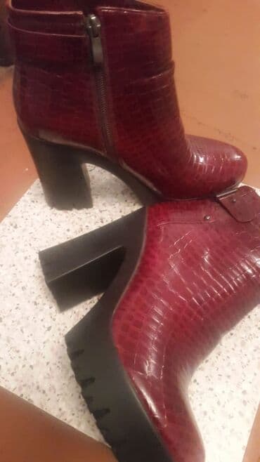 Digər ayaqqabılar: Ölçü: 38, Yeni — 3