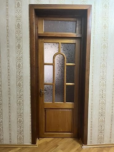 Taxta otaq qapısı – şüşəli dekorativ dizayn - Material: tam taxta — 2