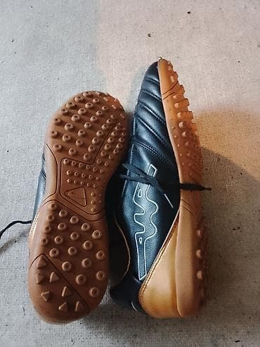 Ботинки: Məhsul: Futbol üçün qapalı/mini meydança butsaları Təsvir: - Brend — 5