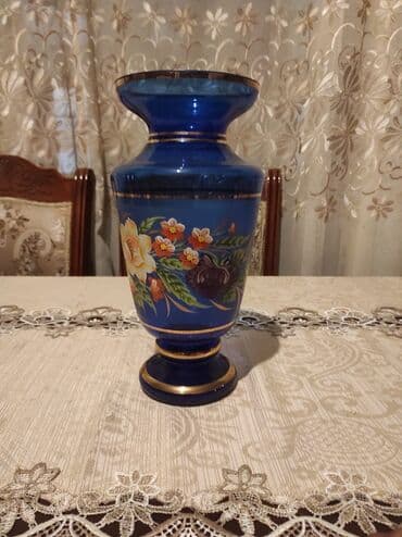 qizil gül: Bir vaza, Bogem şüşəsi — 1