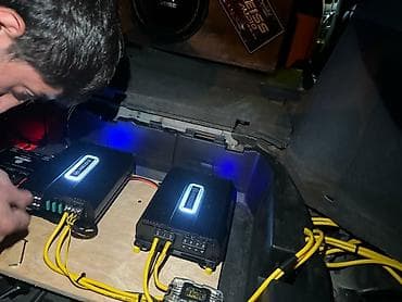 subbufer: Maşın üçün tam audio sistemi – REISS Audio Komplektin tərkibi: - — 2