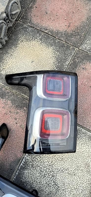 stop star: LED, Land Rover 2020 il — 1