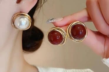 islenmis qizil sirqalar: Yenidir
Bordo rengi qalib — 1