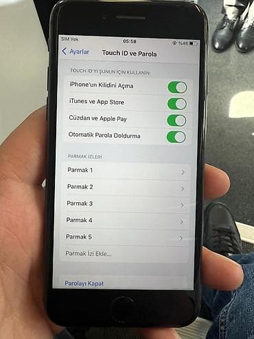 kredit telefonlar ayfon: IPhone 8, 64 GB, Qara, Barmaq izi — 7