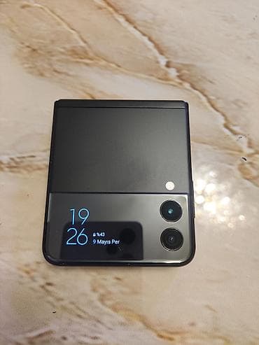 j2 prime kabrolar: Samsung Galaxy Z Flip 4, 256 GB, rəng - Qara, Simsiz şarj — 1