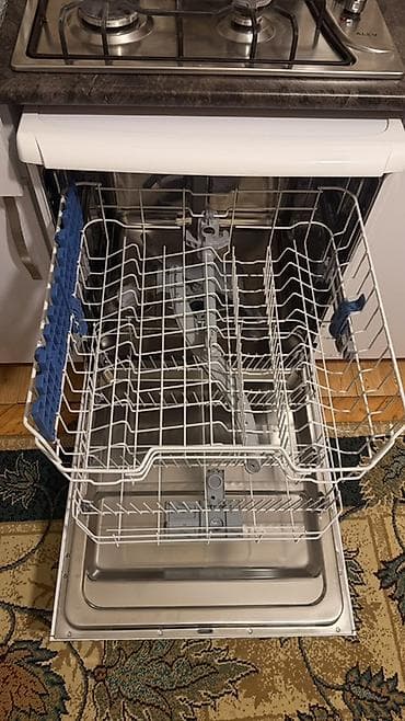 qaz sobalar: Qabyuyan maşın Indesit, Tam qabaritli (60 sm.), Ayrıca dayanan — 4