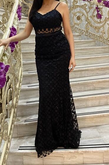 Ziyafet geyimi. Üstü tül, astarlı. reng-qara, ölçü-42(l) 1 defe