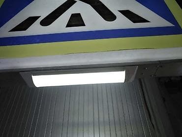 yol hereketi qaydaları sekilleri: Piyada keçidi üçün işıqlandırmalı yol nişanı, piyadaların keçidini — 3