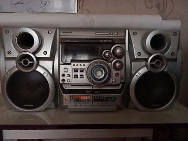 ref iphone satisi: Samsung mini Hi-Fi musiqi mərkəzi Xüsusiyyətlər: - İki güclü akustik — 1