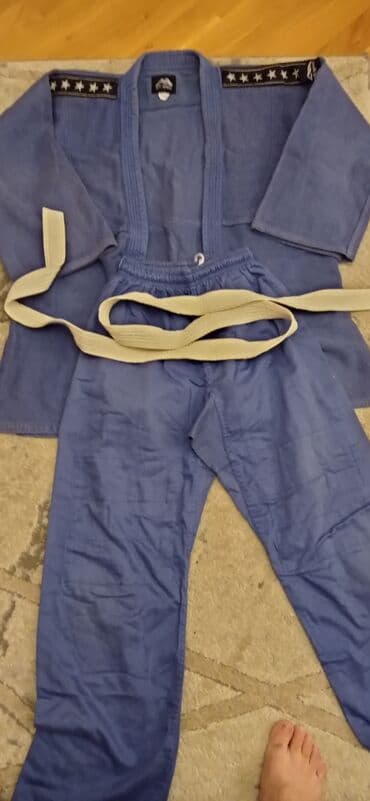 Judo kimano dəsti. Çox az istifadə olunub lalafo.az -da Judo kimano dəsti. Çox az istifadə olunub