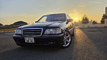 ford transit 5 1: Mercedes-Benz C 240: 3.7 l | 1999 il Sedan — 2