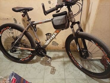 Dağ velosipedi – AMN 880 modeli Xüsusiyyətlər: - Çərçivə: yüngül