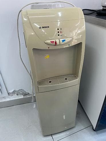 Bosch su dispenseri (butulkaüstü) - İsti və soyuq su üçün iki ayrı lalafo.az -da Bosch su dispenseri (butulkaüstü) - İsti və soyuq su üçün iki ayrı