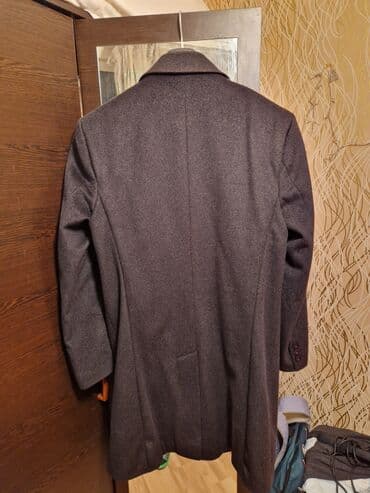 Головные уборы: Kişi üçün klassik palto - Rəng: tünd boz/şarcoal - Düz kəsim, dizə — 2