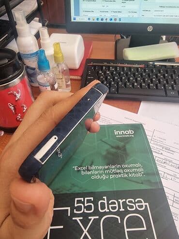 ucuz modem: Telefon yenidən seçilmir. Rəngi açıq zümriddir. Ona görə vinil — 2