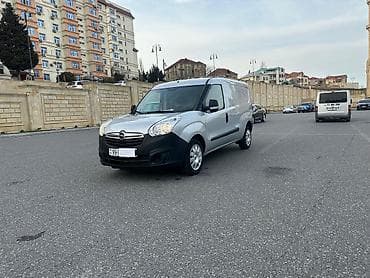 ford transit 5 1: Opel Combo: 1.3 l | 2015 il 176000 km Van body type — 3