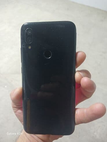 xiaomi box tv: Xiaomi Redmi 7 smartfon - Rəng: qara korpus - Ekran: damla-notch — 3