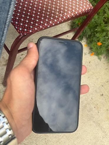 iphone s4: IPhone Xr, 128 GB, Qara, Face ID — 3