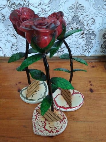 подставки для цветов: Dekor gul. Bir ededi 20 manat. Keramikadan hazorlanib. Uzerine — 3